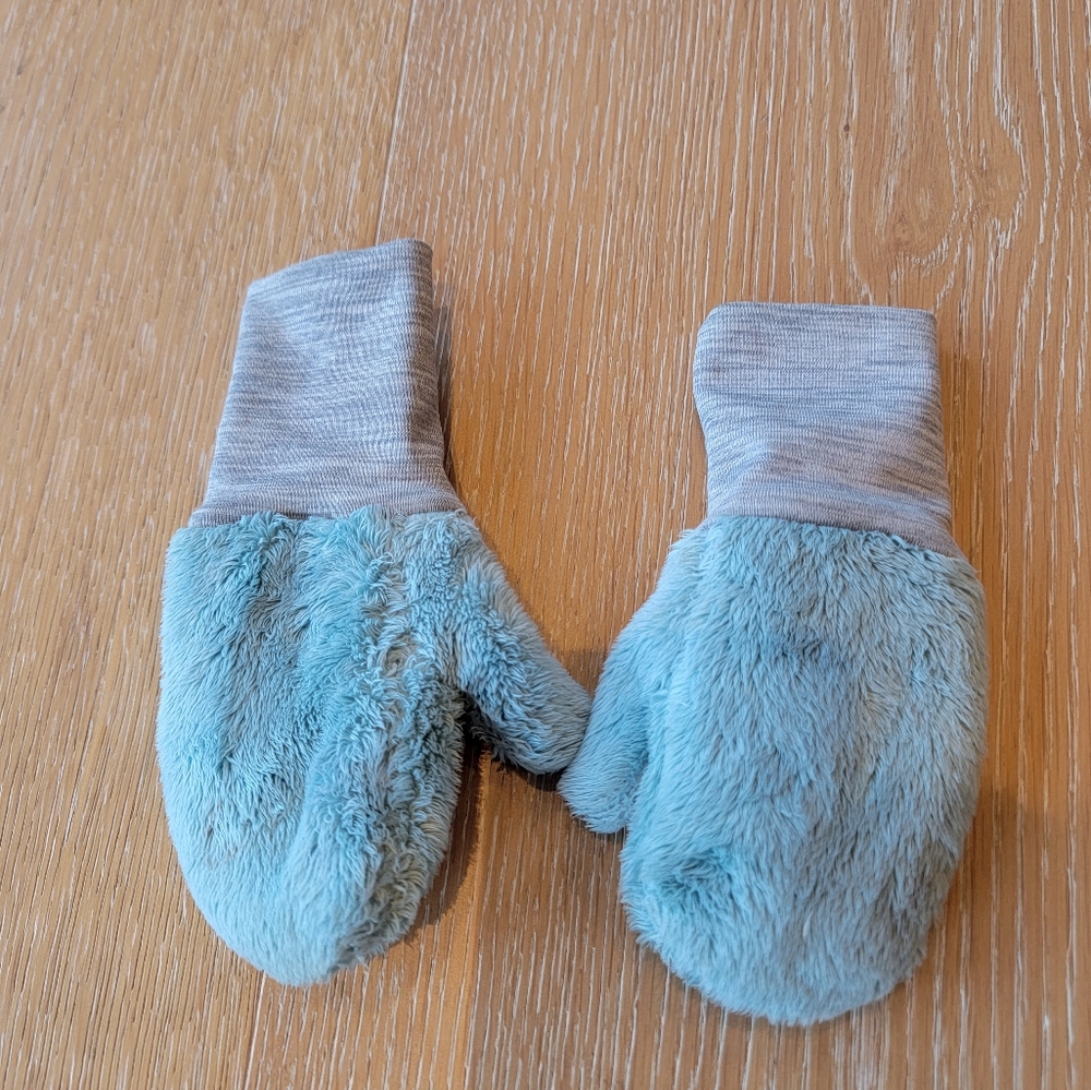 TNF mittens 2T
